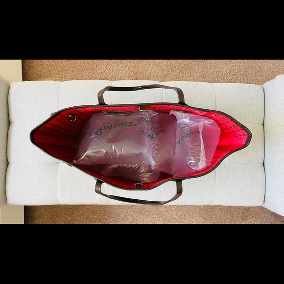 Louis Vuitton Damier Ebene Neverfull - Picture 6 of 16